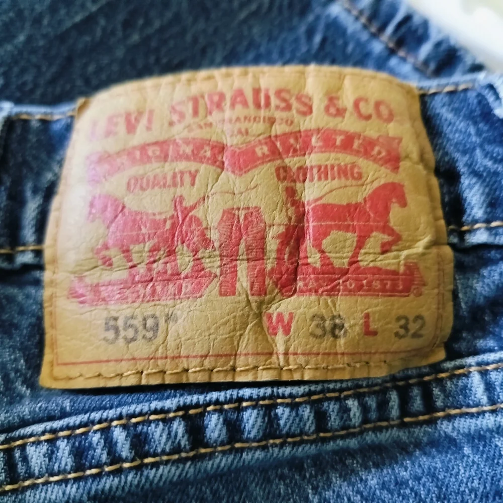 Levi's 559 Men's Relaxed Straight Fit Jeans 38x32 99% Cotton